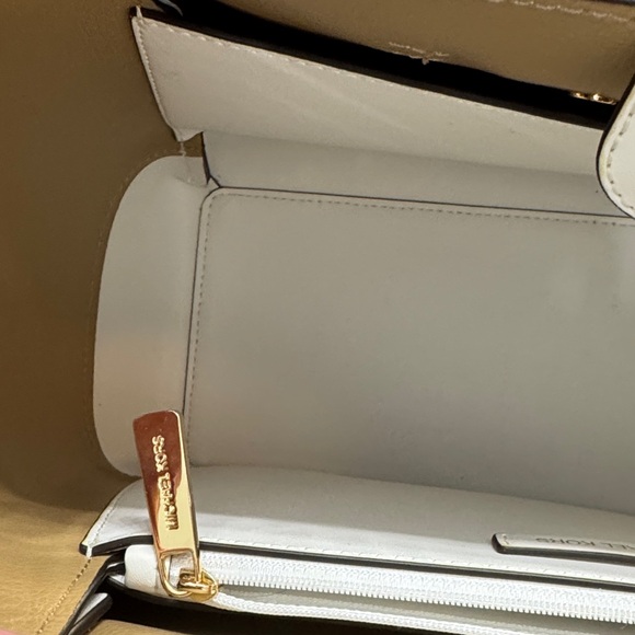 Michael Kors Reed Large Leather Belted Tote Shoulder Purse Bag - Optic White - Picture 8 of 16